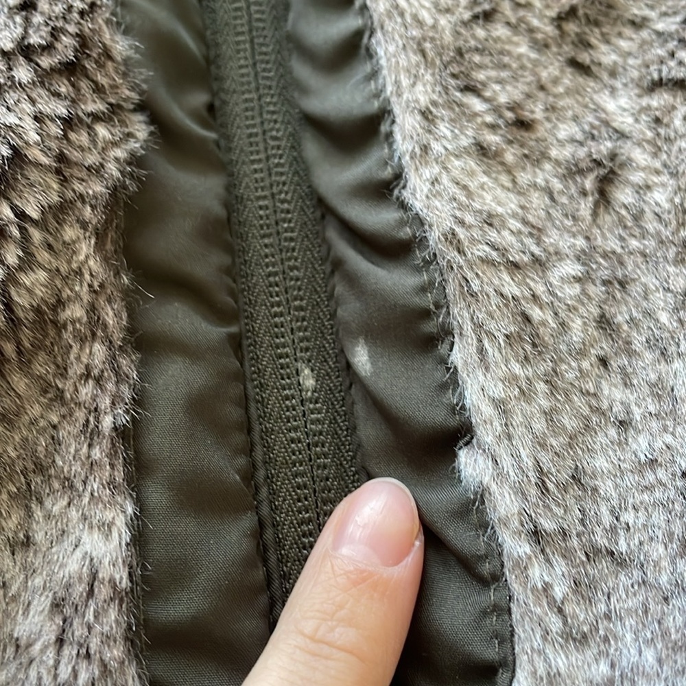 Keren Hart Reversible Quilted Faux Fur Vest W’s S Full Zip Dark Olive Cabincore - Picture 12 of 12